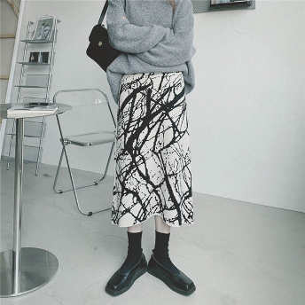   【ボトムス】質感のいい ファッション落書きプリントハイウエストAラインスカート  