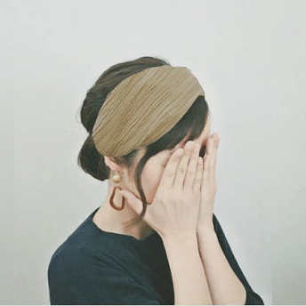   【STAFF SNAP】【アクセサリー】 韓国ファッション 復古 女性 髪帯 広い辺 弾力性 カチューシャ  