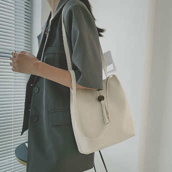   【バッグ】お買い得! ファッション 通学 通勤 肩掛け ハンドバッグ ボディバッグ  