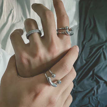   【小物】デザイン性 ファッション チタン鋼 サークル アクセサリー リング・指輪  