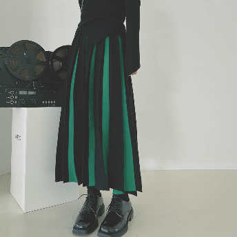   【ボトムス】上品な可愛さ 韓国系 ファッション ニット 切り替え ハイウエスト ロング Aライン 秋冬 配色 スカート  