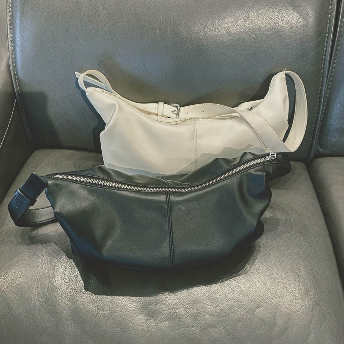   【バッグ】 目立つ 目を惹く 男女兼用 OL/通勤 ベルト付き ファスナー ボディバッグ  